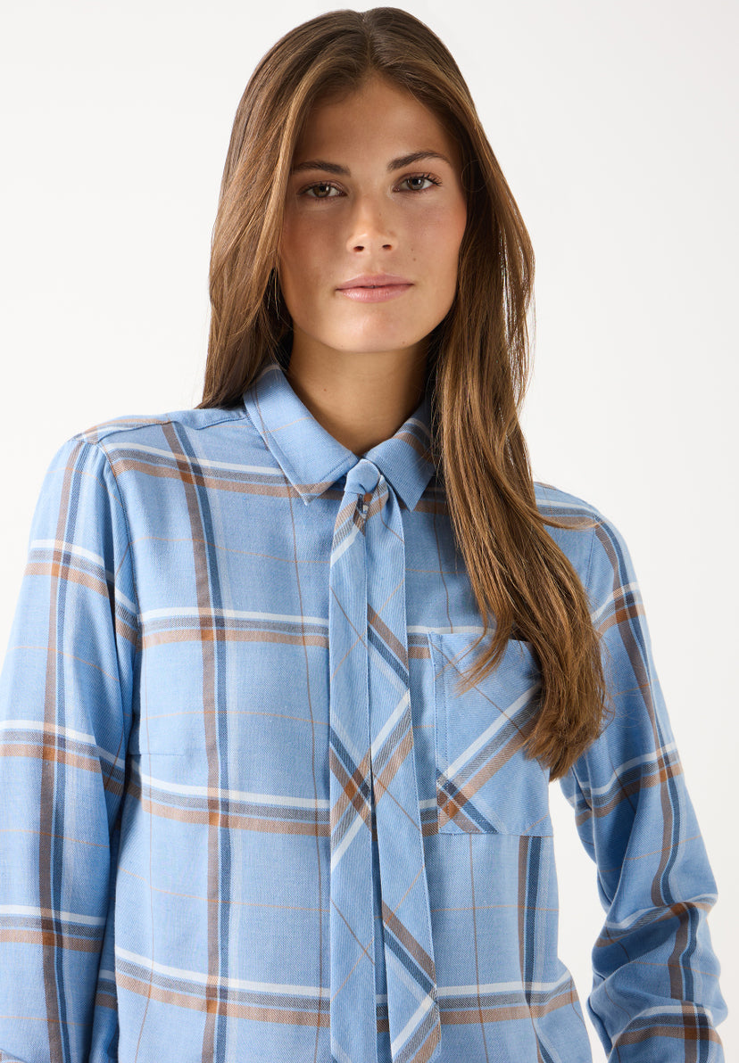 Blouse à carreaux et nœud More & More