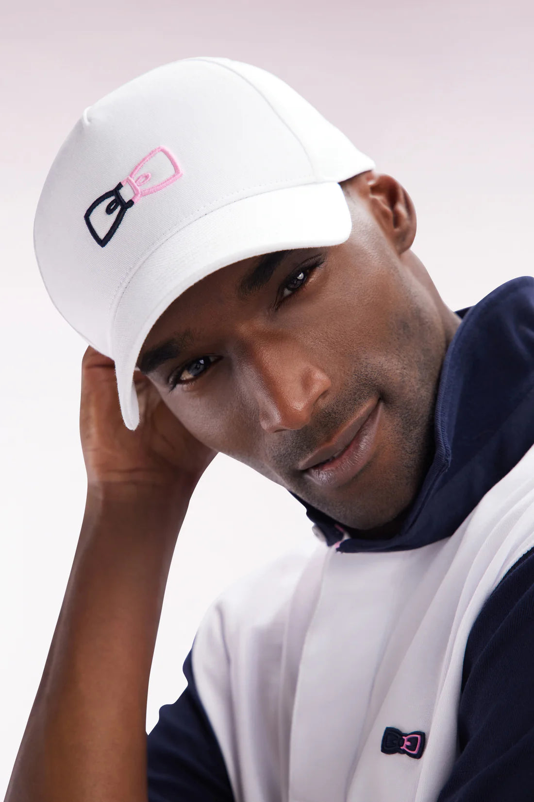 Casquette unie en coton blanc broderies bicolores EDEN PARK