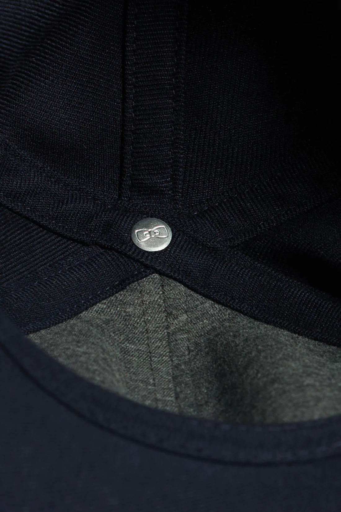 Casquette bleu marine badge gomme galon tricolore EDEN PARK