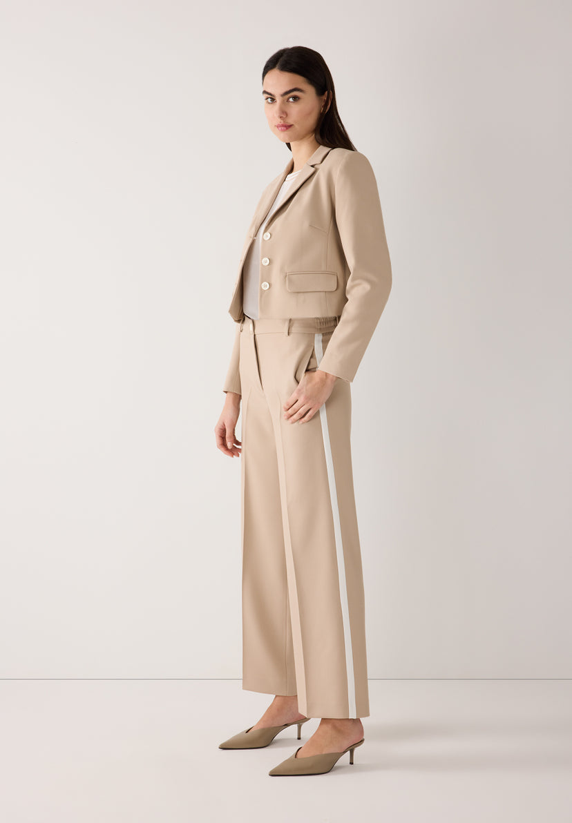 Blazer court MORE & MORE