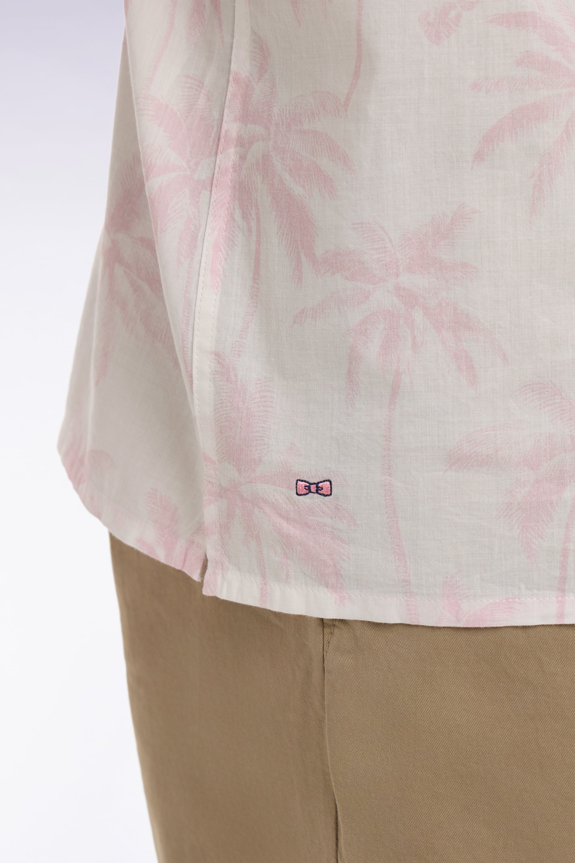 Chemise à manches courtes en coton rose imprimé palmiers EDEN PARK